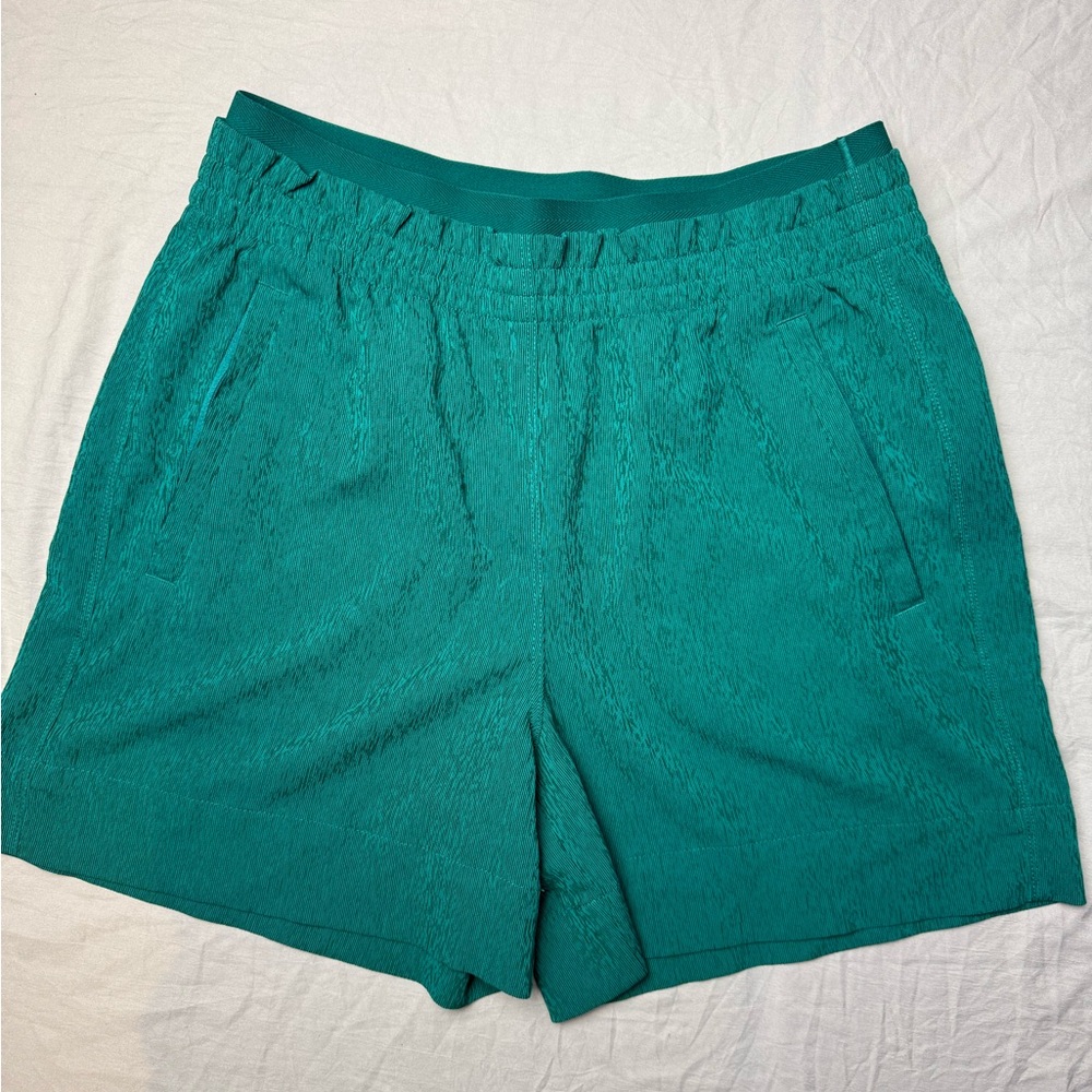 Athleta green Teal Echo Women's shorts size 4